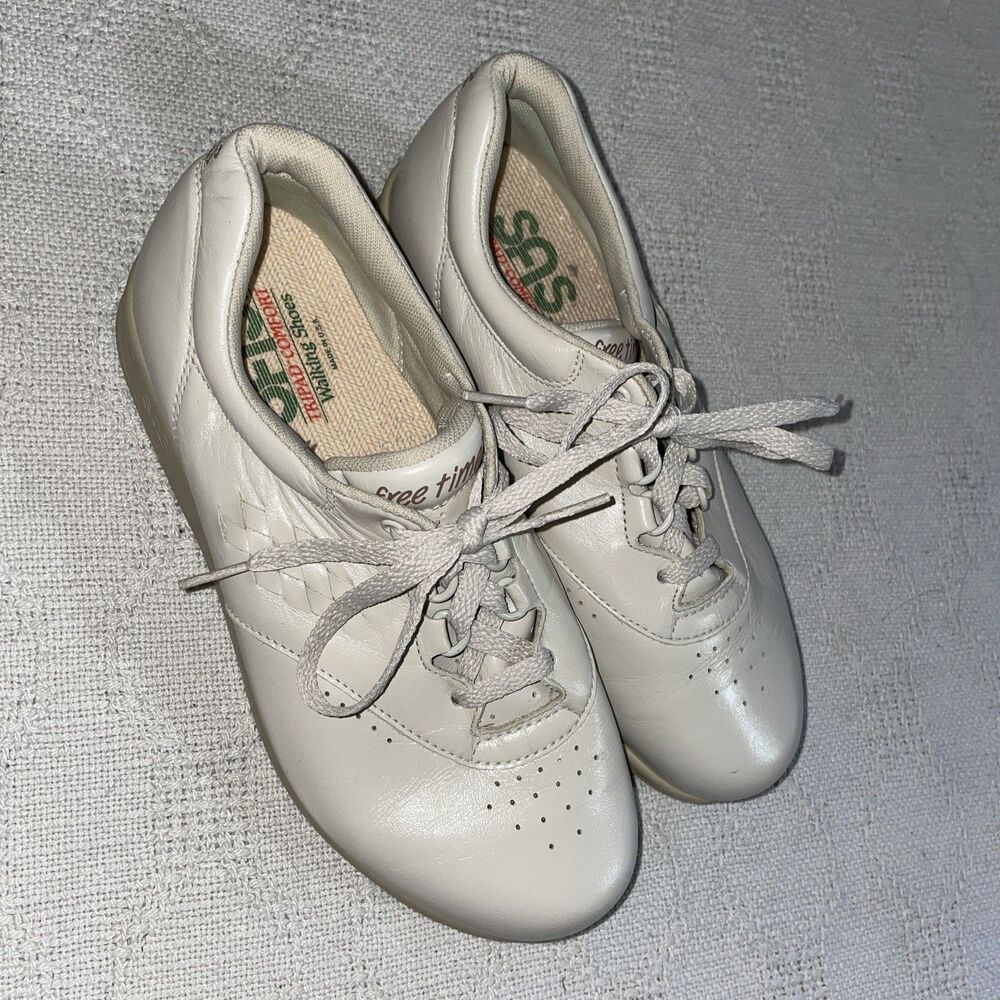 SAS Women’s Work Shoes Size 6.5 W Beige Leather Occupational Clinic Hospital